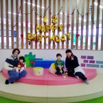 本日、お誕生日会を開催しました。
みんなで果物を選んでケーキを作ったよ🎂
お誕生日のお友達、おめでとうございます🎉
一緒にお祝いしてくれたお友達、ありがとうございました😊
1月のお誕生日会も開催します。
お楽しみに♪
みんなも遊び場に遊びに来てね♪
※※※※※※※※※※※※※※※※※※※※※※※※※※※※※※※※
埼玉県久喜市桜田3丁目2-1
JR東鷲宮駅 東口 ヤオコー東鷲宮店2階
⚫︎駐車場は商業施設となります。
・屋内型こどもの遊び場の利用者は3時間
まで無料
・その後は1時間あたり200円です。
⚫︎平日の最終受付は16:30となります。
⚫︎土日祝の最終受付は18:30となります。
※※※※※※※※※※※※※※※※※※※※※※※※※※※※※※※※
#ボーネルンド
#ボーネルンドあそびのせかい
#ボーネルンドのおもちゃ
#久喜
#久喜市
#久喜市屋内こどもの遊び場
#屋内遊び場
#屋内型遊戯施設
#ヤオコー東鷲宮
#雨の日の過ごし方
#寒い日の過ごし方